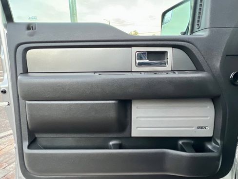 Used 2011 Ford F150 Raptor w/ Raptor Luxury Pkg image 29