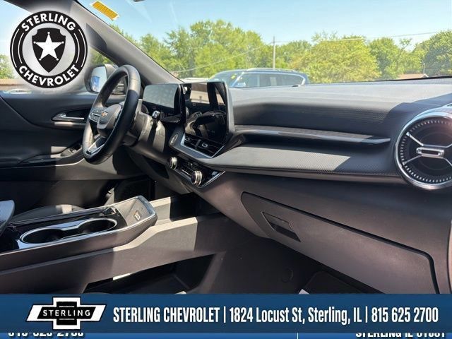 Used 2025 Chevrolet Equinox LT w/ Convenience Package II FWD image 11