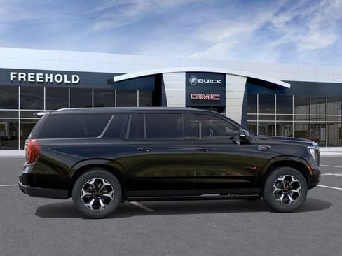 New 2026 GMC Yukon XL AT4 Ultimate AWD/4WD image 5
