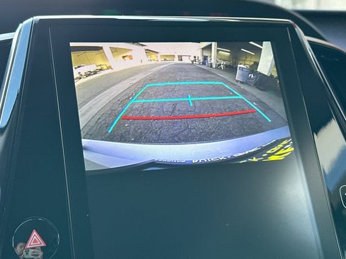 Used 2021 Toyota Prius Prime XLE image 27