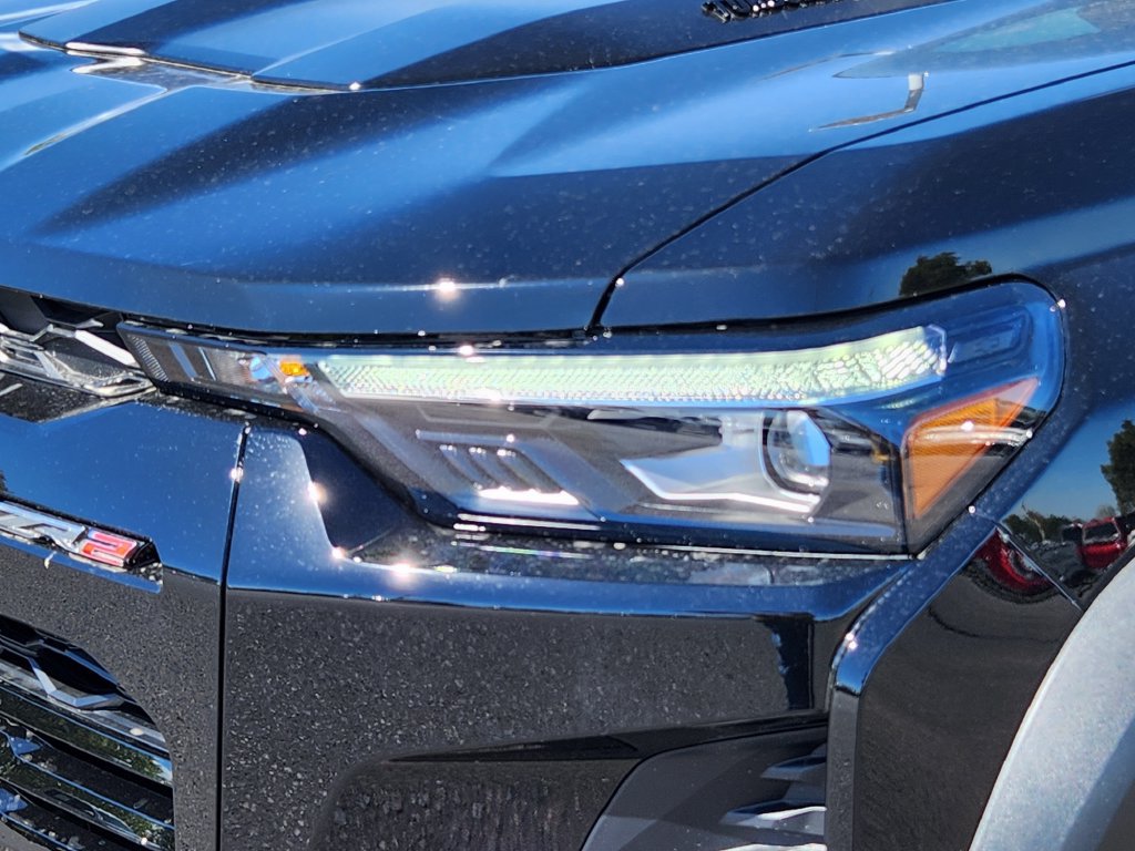 New 2026 Chevrolet Colorado ZR2 w/ Technology Package AWD/4WD image 6