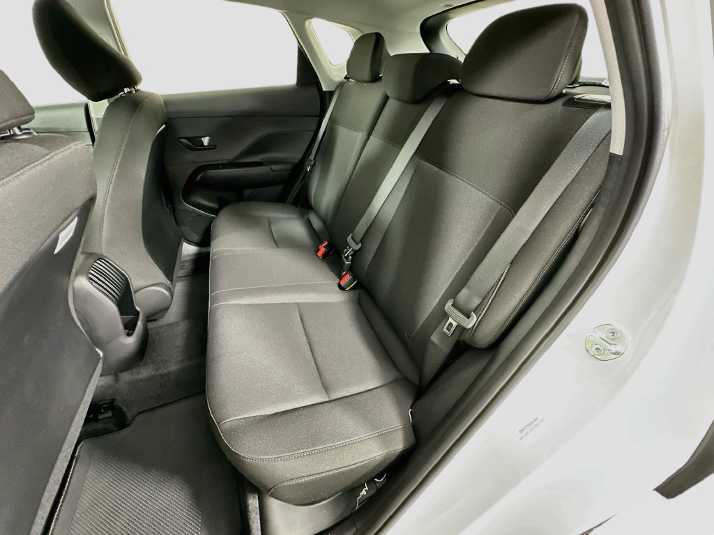 New 2027 Hyundai Kona SE FWD image 16