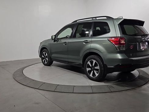 Used 2017 Subaru Forester 2.5i Limited image 3