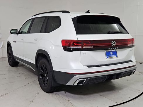 New 2026 Volkswagen Atlas Peak Edition AWD/4WD image 4