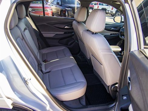 Certified 2025 Buick Envista Avenir image 21