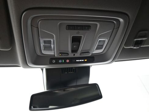 New 2026 GMC Sierra 1500 SLT w/ SLT Convenience Package image 18