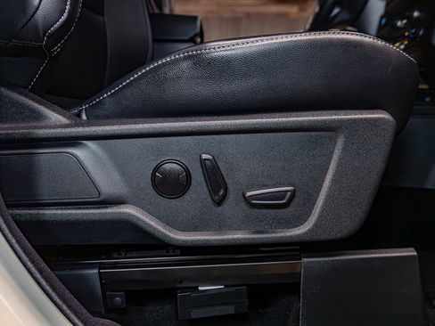 Used 2025 Ford Bronco Outer Banks image 25