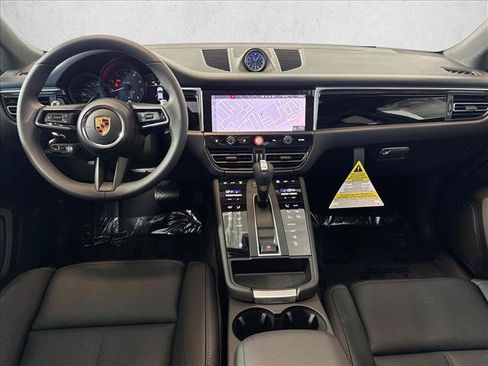 Used 2026 Porsche Macan AWD/4WD image 21