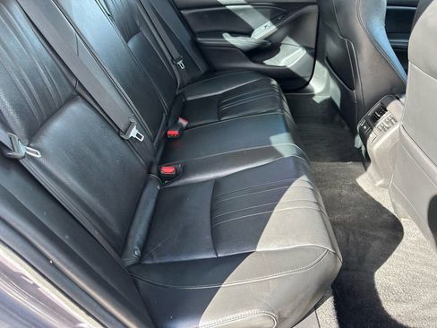 Used 2021 Honda Accord Touring image 19