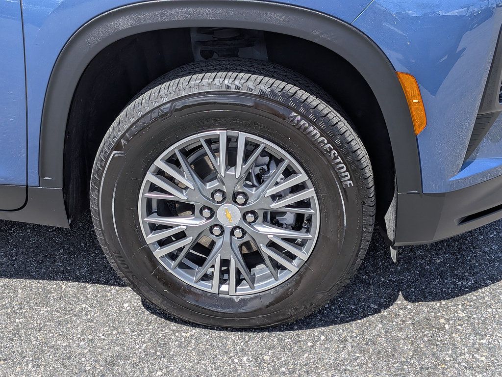 Certified 2024 Chevrolet Traverse LS w/ LPO, Floor Liner Package FWD image 37