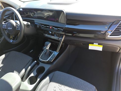 New 2026 Kia Carnival LXS image 11