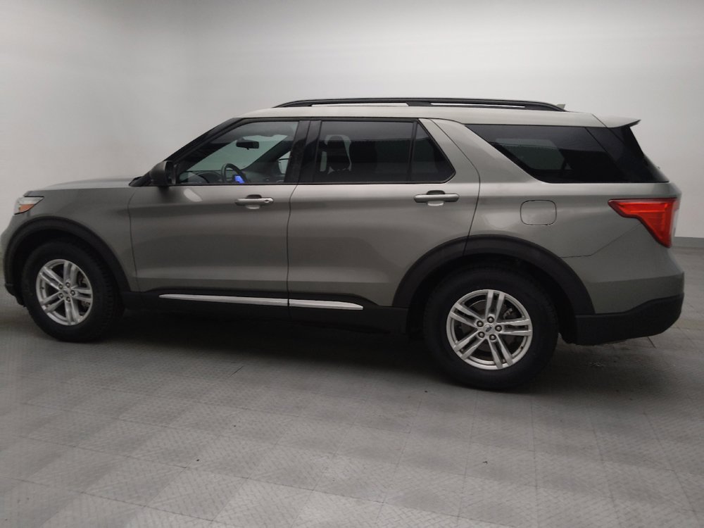Used 2020 Ford Explorer XLT w/ Class III Trailer Tow Package RWD image 3