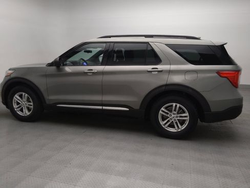 Used 2020 Ford Explorer XLT w/ Class III Trailer Tow Package RWD image 3