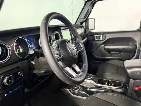 Used 2023 Jeep Wrangler Unlimited Rubicon 4xe AWD/4WD image 22