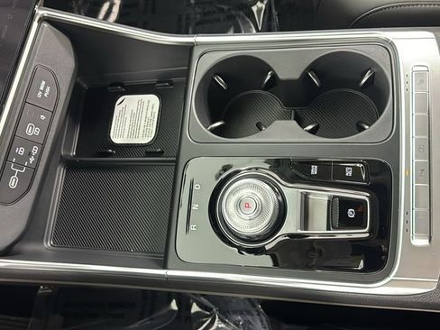 New 2026 Kia Carnival EX image 30