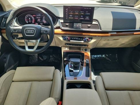 Used 2023 Audi Q5 2.0T Premium Plus w/ Premium Plus Package AWD/4WD image 2