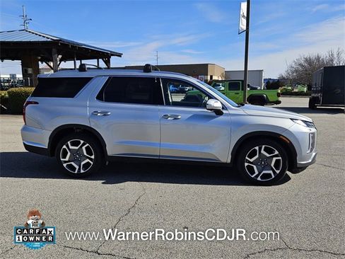 Used 2024 Hyundai Palisade Limited image 14