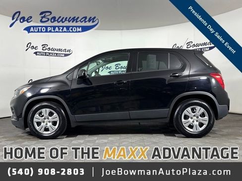 Used 2019 Chevrolet Trax LS image 1