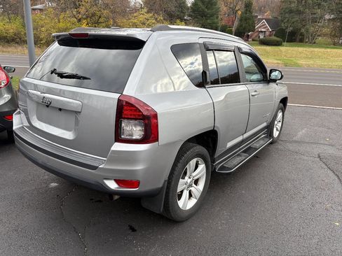 Used 2014 Jeep Compass Sport w/ Power Value Group image 2