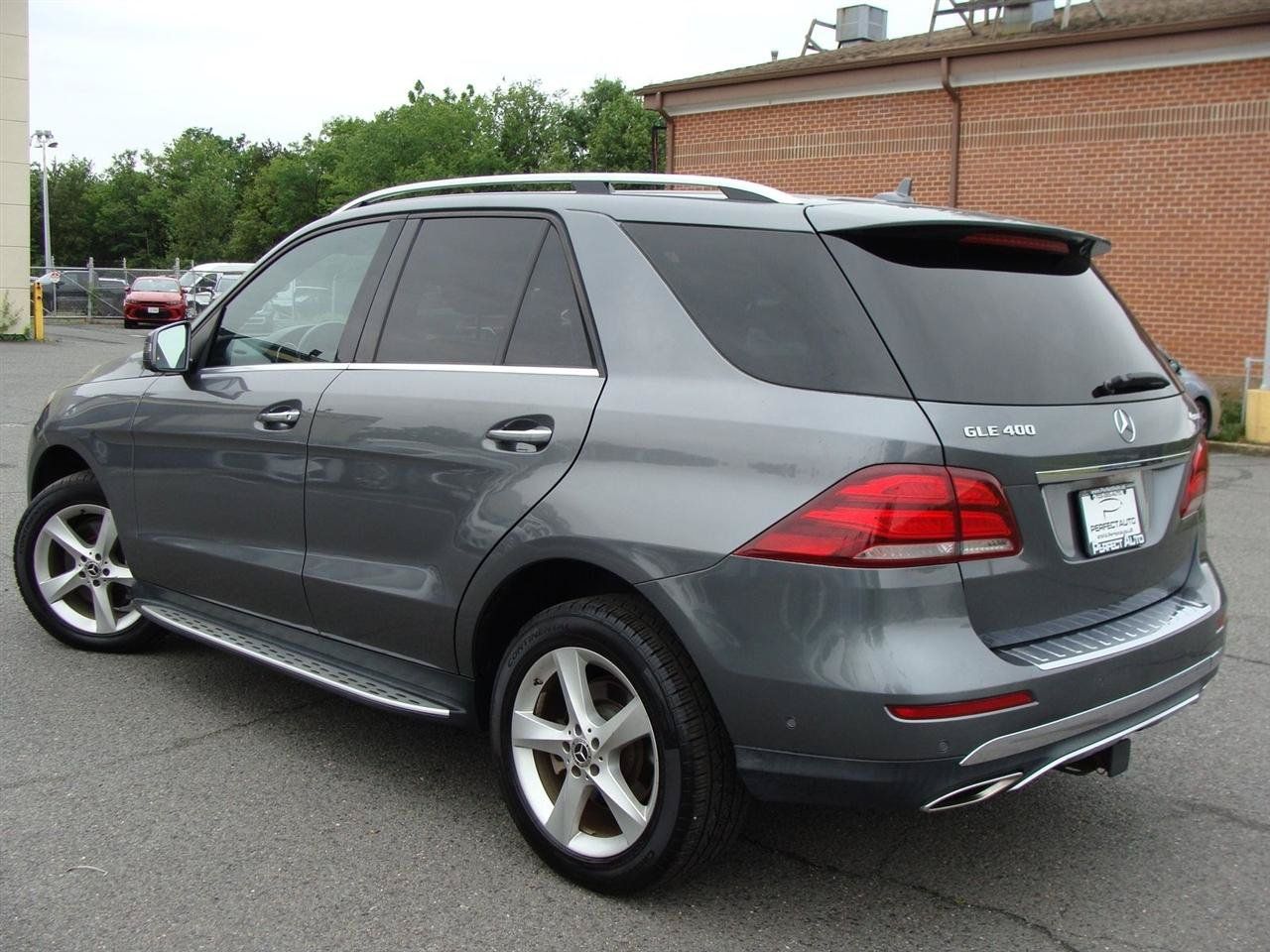 Used 2019 Mercedes-Benz GLE 400 4MATIC image 4
