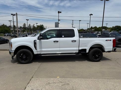 Used 2025 Ford F250 XLT AWD/4WD image 10