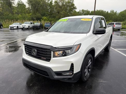 Used 2021 Honda Ridgeline Sport image 2