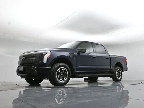 Used 2023 Ford F150 Lightning XLT image 51