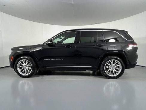 Used 2022 Jeep Grand Cherokee Summit AWD/4WD image 4