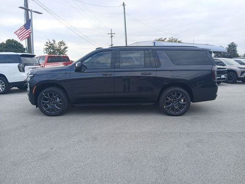 New 2026 Chevrolet Suburban RST w/ Advanced Technology Package AWD/4WD image 2