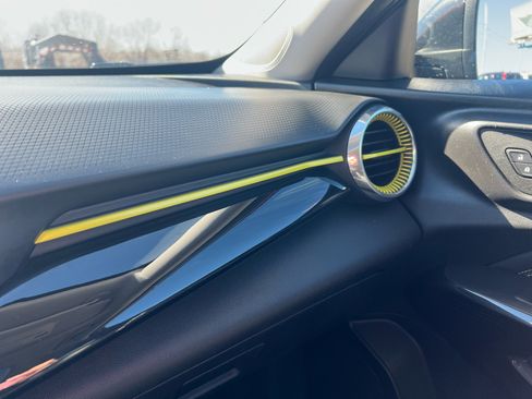 Used 2024 Chevrolet Trax ACTIV w/ Sunroof Package image 29