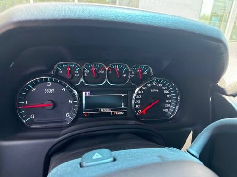 Used 2015 Chevrolet Suburban LTZ AWD/4WD image 12
