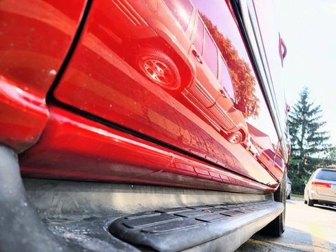 Used 2002 Chevrolet Suburban LT RWD image 5