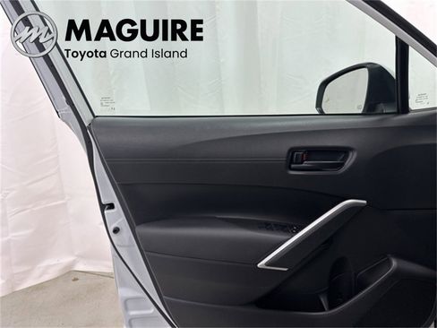 Used 2022 Toyota Corolla Cross LE image 20