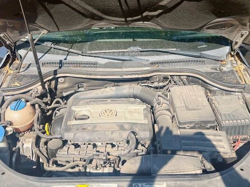 Used 2013 Volkswagen CC Sport FWD image 17