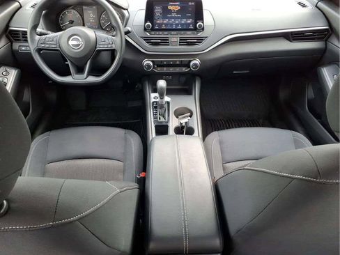 Used 2025 Nissan Altima 2.5 S FWD image 10
