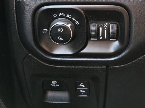 Used 2021 RAM 1500 Limited image 35