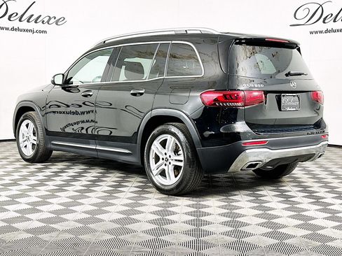 Used 2023 Mercedes-Benz GLB 250 4MATIC image 4