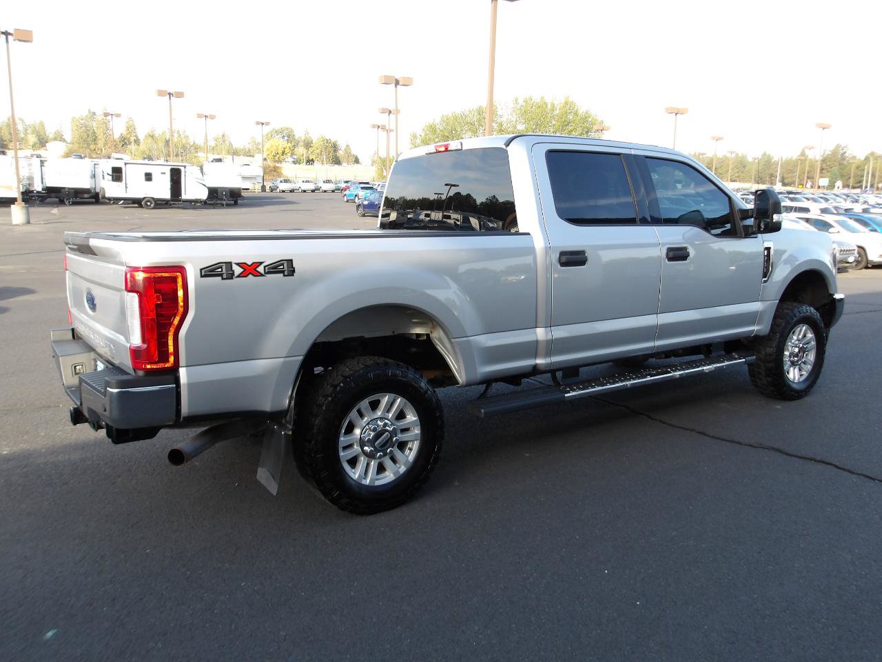 Used 2018 Ford F250 XLT w/ XLT Value Package AWD/4WD image 5