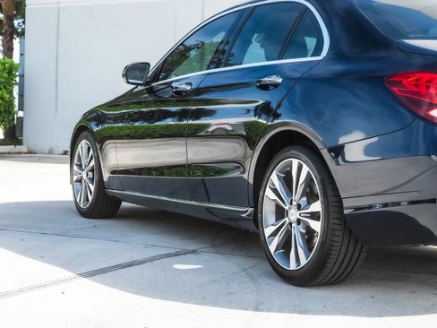 Used 2017 Mercedes-Benz C 300 Sedan image 10