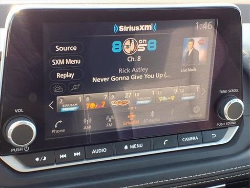 Used 2023 Nissan Rogue SV image 9