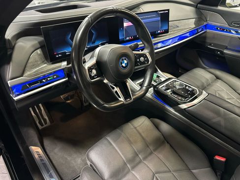 Used 2024 BMW i7 xDrive60 AWD/4WD image 16