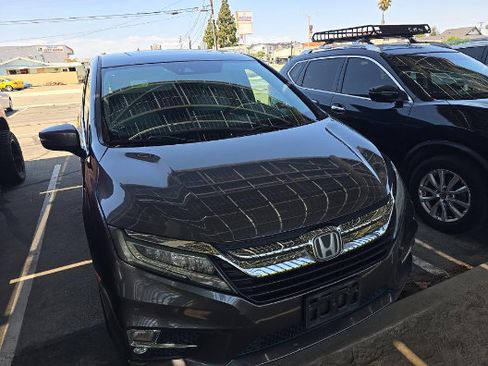 Used 2019 Honda Odyssey Elite image 3