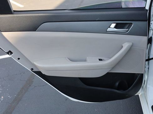 Used 2016 Hyundai Sonata SE image 15