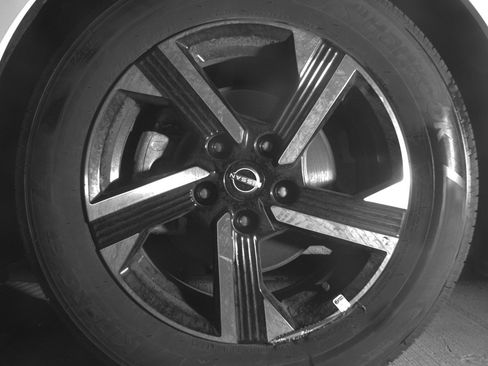 Used 2025 Nissan Sentra SV image 12