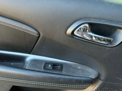 Used 2017 Dodge Journey Crossroad image 11