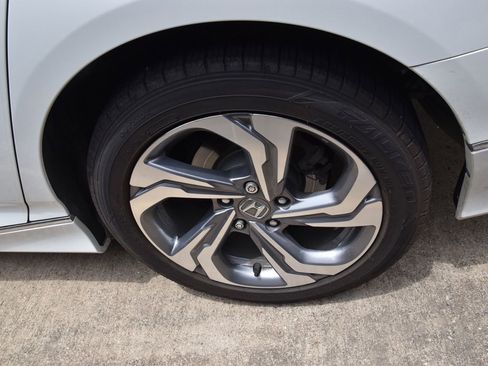 Used 2019 Honda Accord EX-L image 10