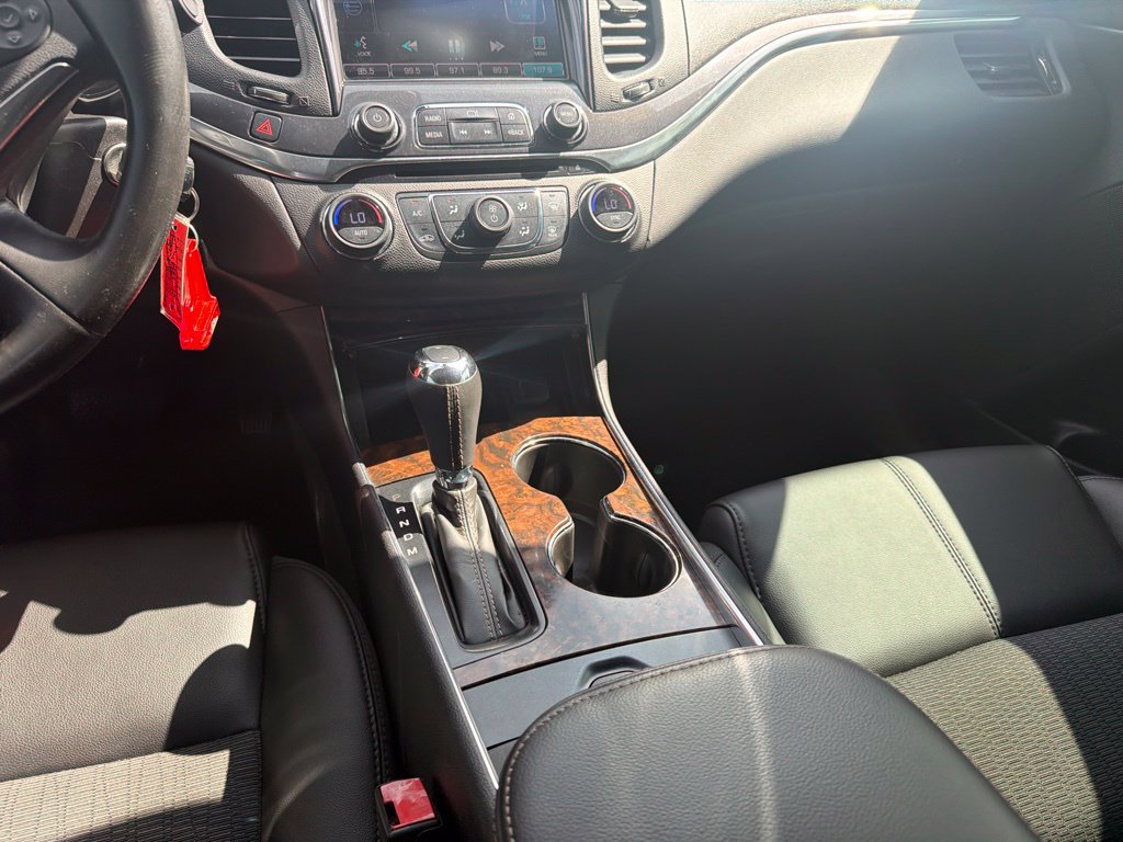Used 2015 Chevrolet Impala LT w/ Convenience Package FWD image 15