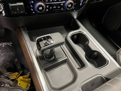 New 2026 Chevrolet Silverado 1500 High Country w/ High Country Premium Package AWD/4WD image 12