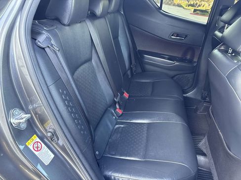 Used 2019 Toyota C-HR Limited image 16