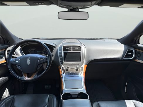 Used 2016 Lincoln MKX Reserve w/ Climate Package AWD/4WD image 9